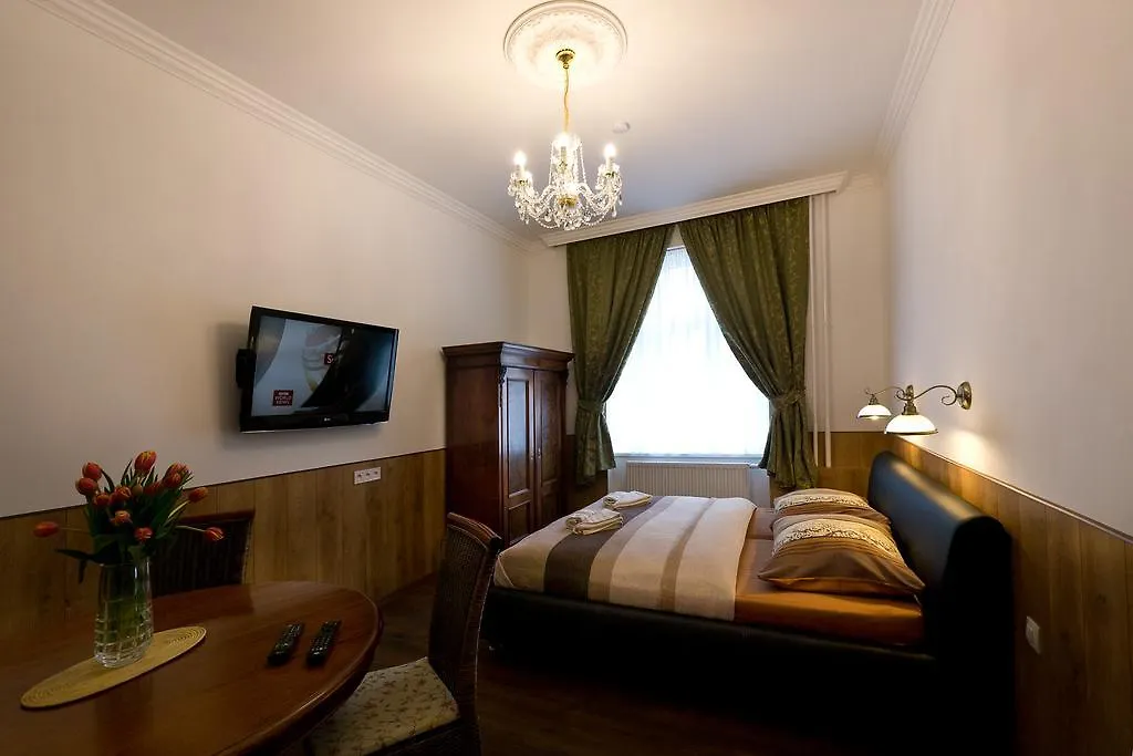 Apartment Karla Capka Street KLV República Checa